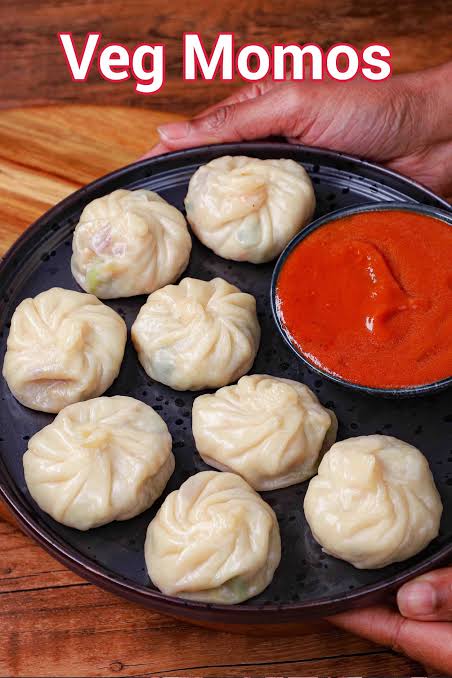 Veg Momos steamed( 6 pieces)