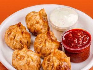 Veg fried Momos ( 6 pieces )